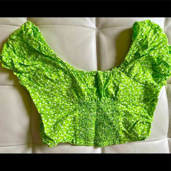 Lacuna Top Green - Picture 2 of 2